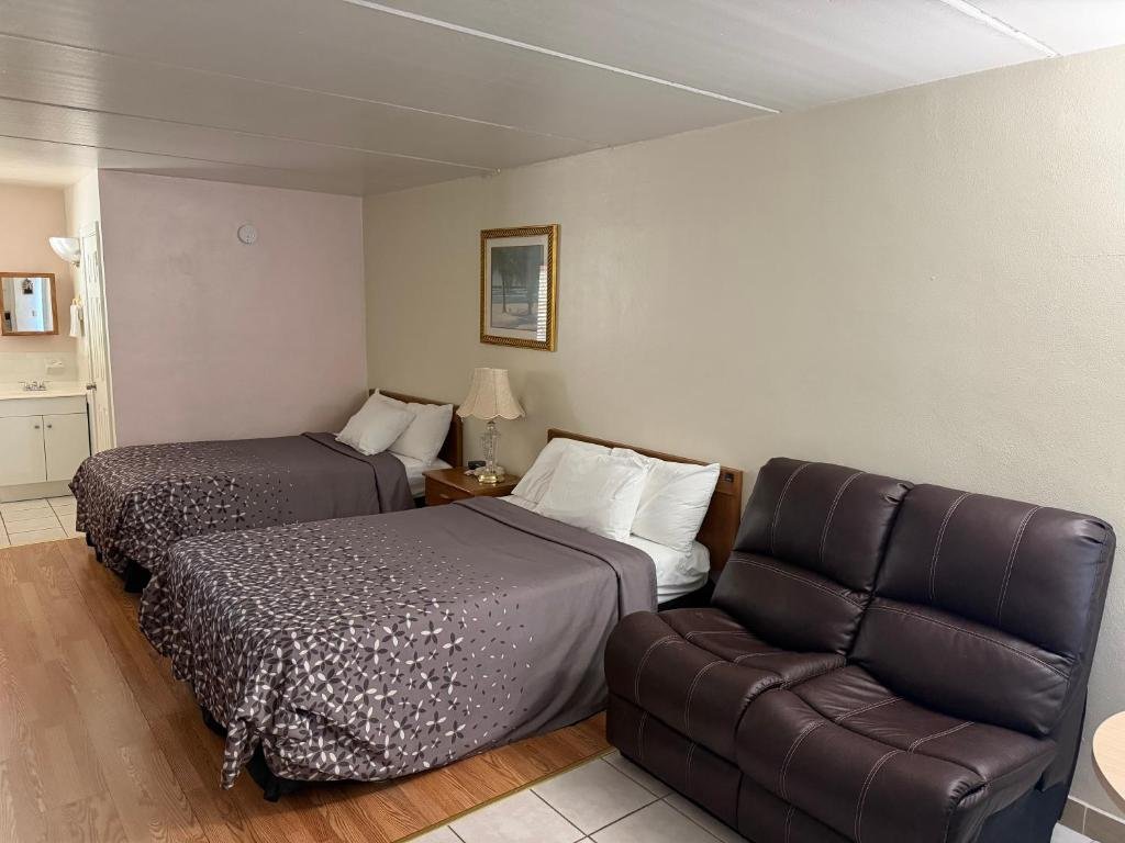 Standard Double Room at The Floridian Inn