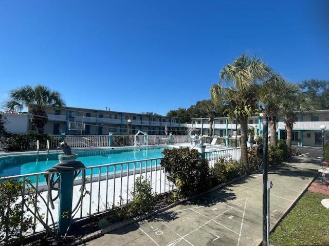 The Floridian Inn courtyard and outdoor pool in Clearwater, Florida